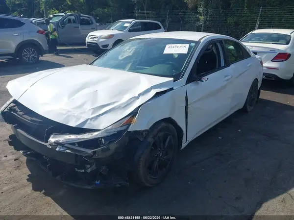 5NPLM4AGXMH010323 2021 HYUNDAI ELANTRA - Image 2