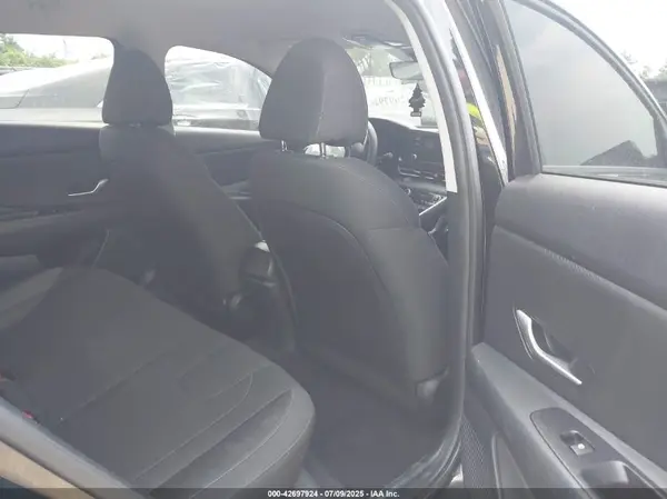 5NPLM4AGXMH038302 2021 HYUNDAI ELANTRA - Image 8
