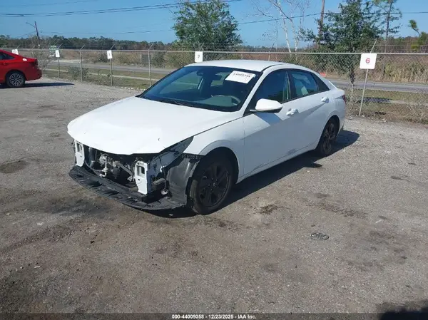 5NPLM4AGXMH038560 2021 HYUNDAI ELANTRA - Image 2