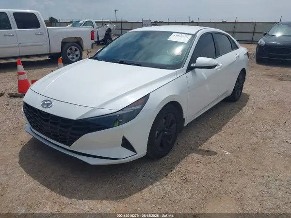 5NPLM4AGXNH054565 2022 HYUNDAI ELANTRA - Image 2