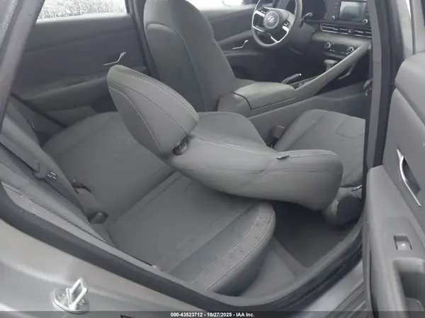 5NPLM4AGXNH058714 2022 HYUNDAI ELANTRA - Image 8