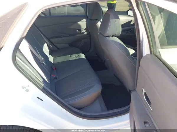 5NPLM4AGXNH060155 2022 HYUNDAI ELANTRA - Image 8