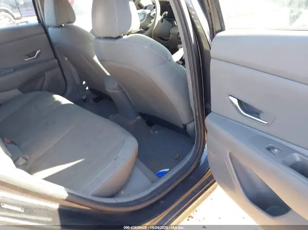 5NPLM4AGXNH063797 2022 HYUNDAI ELANTRA - Image 8