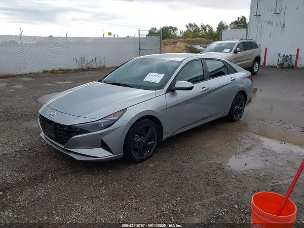 5NPLM4AGXNH063847 2022 HYUNDAI ELANTRA - Image 2