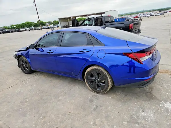 5NPLM4AGXNH064366 2022 HYUNDAI ELANTRA - Image 2