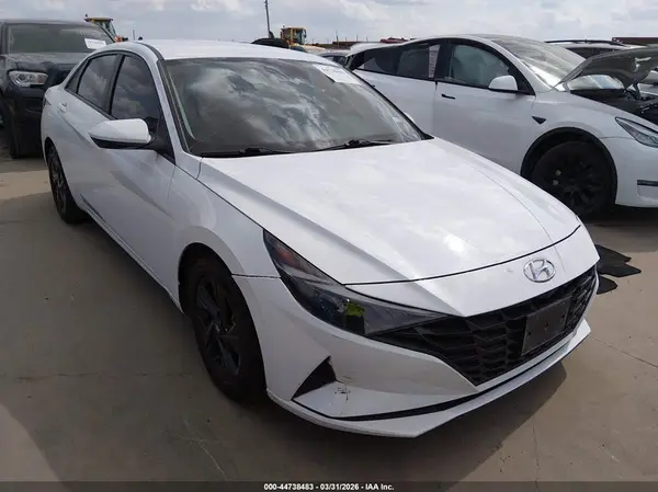5NPLM4AGXNH068627 2022 HYUNDAI ELANTRA - Image 1