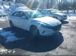 5NPLM4AGXNH070040 2022 HYUNDAI ELANTRA