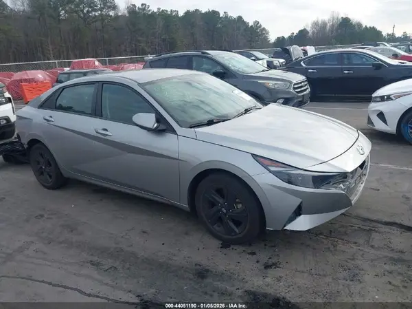 5NPLM4AGXNH071091 2022 HYUNDAI ELANTRA - Image 1