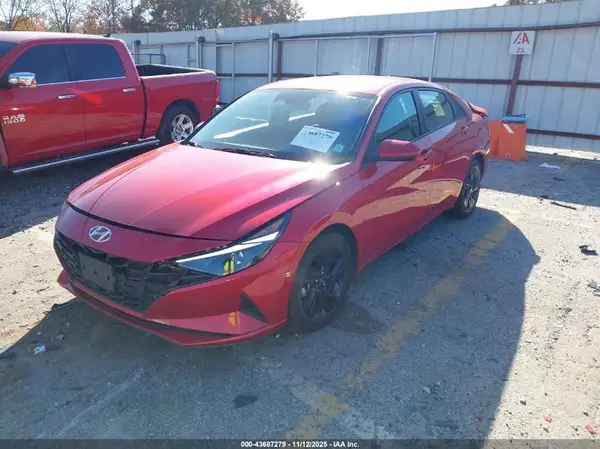 5NPLM4AGXNH073018 2022 HYUNDAI ELANTRA - Image 2