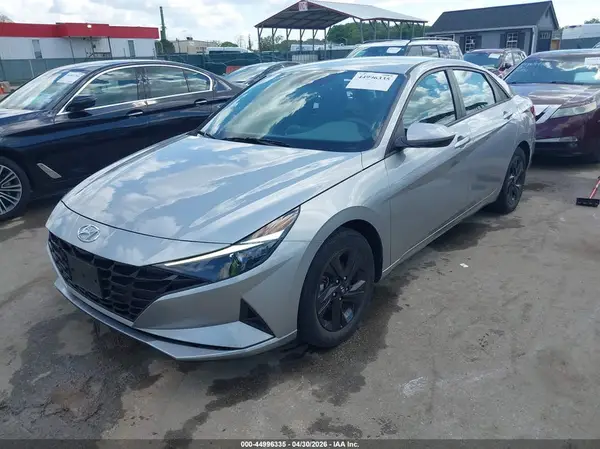 5NPLM4AGXNH077103 2022 HYUNDAI ELANTRA - Image 2