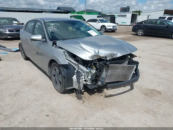 5NPLM4AGXPH104402 2023 HYUNDAI ELANTRA - Image 1