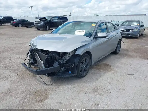 5NPLM4AGXPH104402 2023 HYUNDAI ELANTRA - Image 2