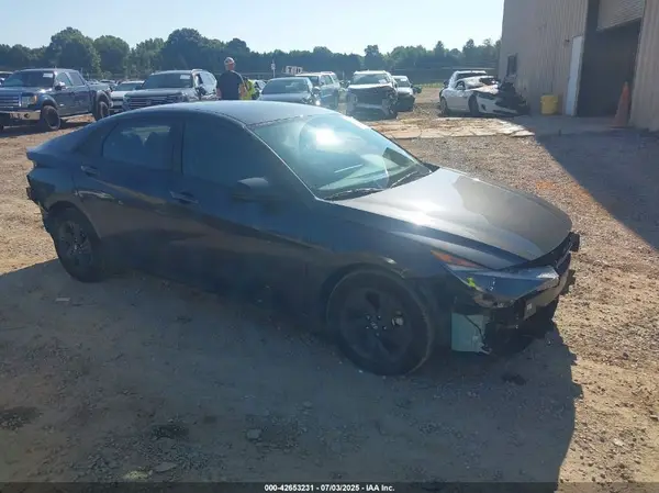 5NPLM4AGXPH118395 2023 HYUNDAI ELANTRA - Image 1