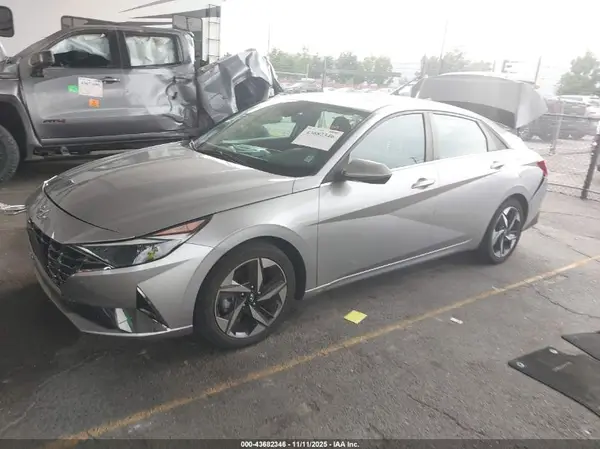 5NPLN4AG0NH055639 2022 HYUNDAI ELANTRA - Image 2