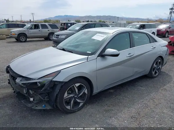 5NPLN4AG1MH005928 2021 HYUNDAI ELANTRA - Image 2