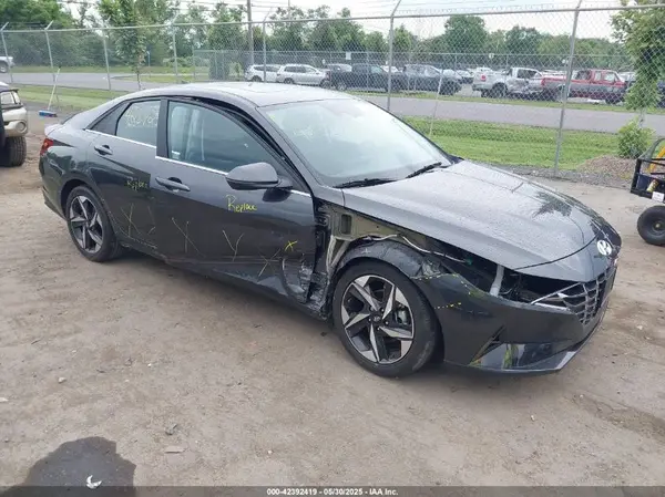5NPLN4AG1MH042042 2021 HYUNDAI ELANTRA - Image 1