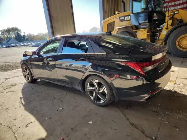 5NPLN4AG1NH053205 2022 HYUNDAI ELANTRA - Image 2