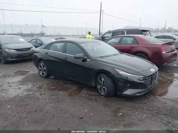 5NPLN4AG1NH055911 2022 HYUNDAI ELANTRA - Image 1