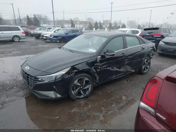 5NPLN4AG1NH055911 2022 HYUNDAI ELANTRA - Image 2