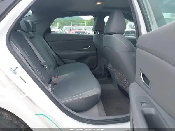 5NPLN4AG1NH056489 2022 HYUNDAI ELANTRA - Image 8