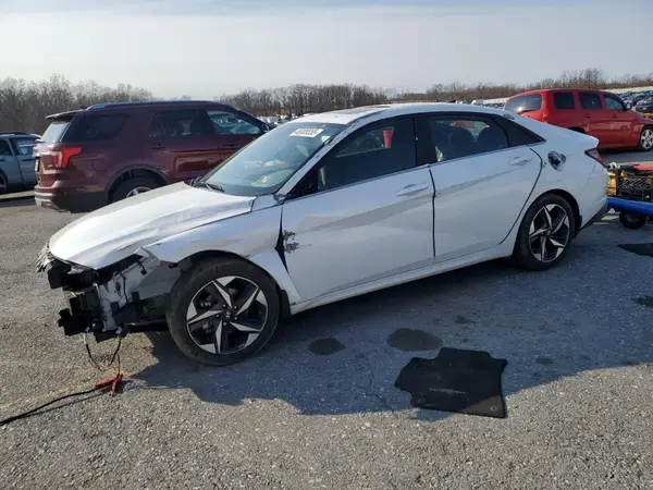 5NPLN4AG1NH057299 2022 HYUNDAI ELANTRA - Image 1