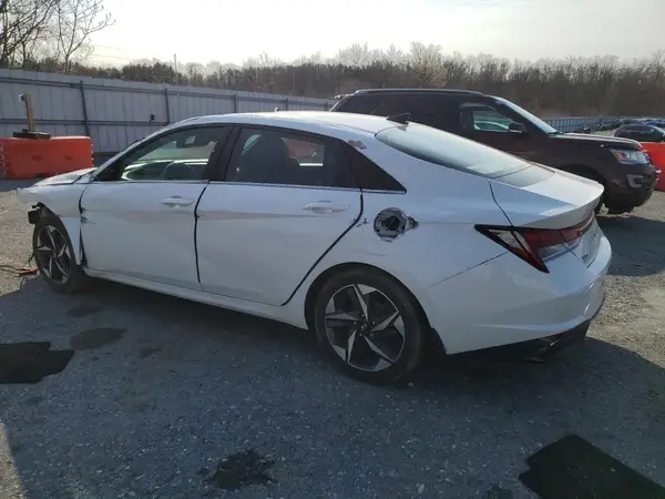 5NPLN4AG1NH057299 2022 HYUNDAI ELANTRA - Image 2
