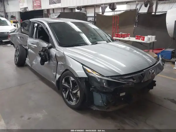 5NPLN4AG1NH057917 2022 HYUNDAI ELANTRA - Image 1
