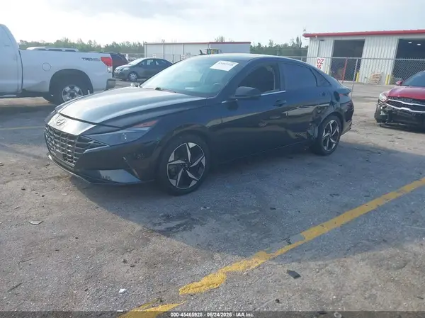 5NPLN4AG1NH058825 2022 HYUNDAI ELANTRA - Image 2
