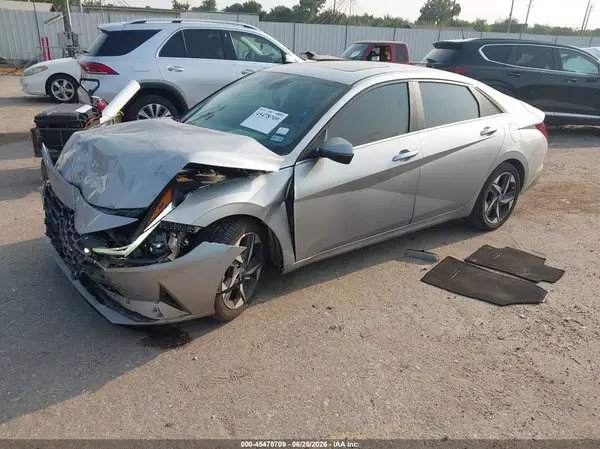 5NPLN4AG1NH062860 2022 HYUNDAI ELANTRA - Image 2