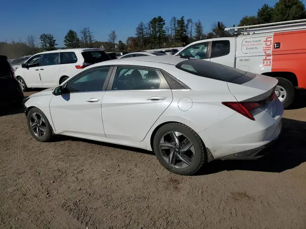 5NPLN4AG1NH075561 2022 HYUNDAI ELANTRA - Image 2