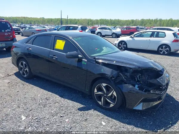 5NPLN4AG1NH081909 2022 HYUNDAI ELANTRA - Image 1
