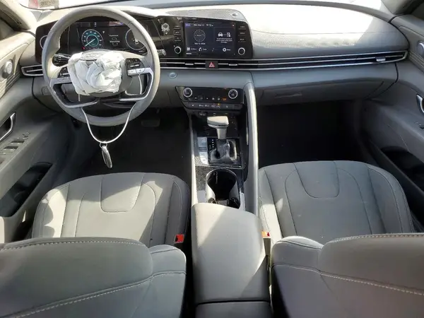 5NPLN4AG2NH056114 2022 HYUNDAI ELANTRA - Image 8