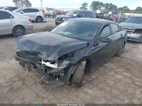 5NPLN4AG2NH059398 2022 HYUNDAI ELANTRA - Image 2