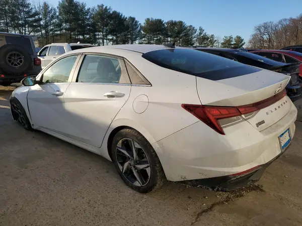5NPLN4AG2NH074404 2022 HYUNDAI ELANTRA - Image 2