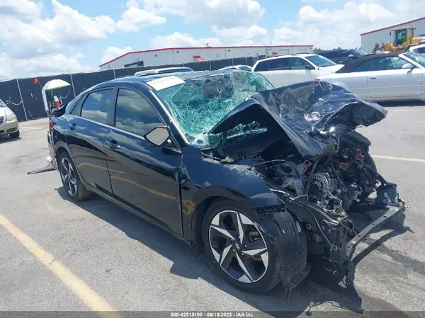 5NPLN4AG3MH017045 2021 HYUNDAI ELANTRA - Image 1