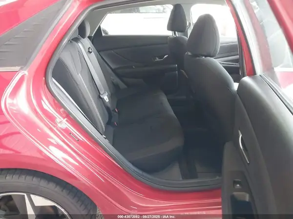 5NPLN4AG3NH055697 2022 HYUNDAI ELANTRA - Image 8