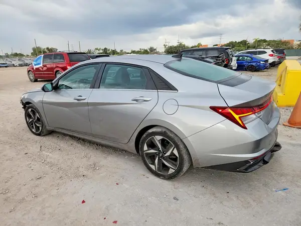 5NPLN4AG3NH069261 2022 HYUNDAI ELANTRA - Image 2