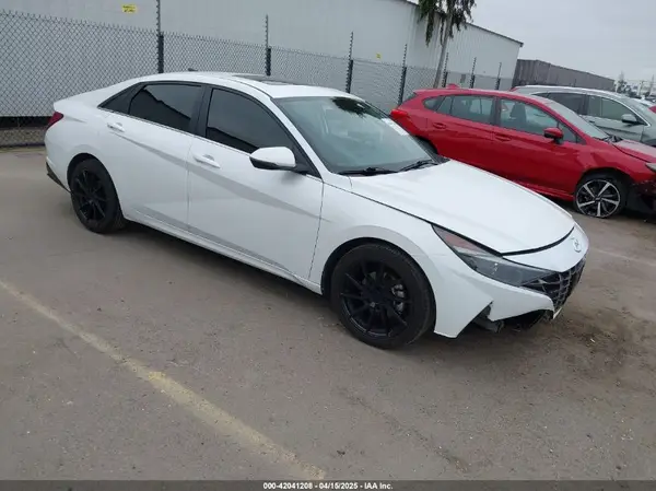 5NPLN4AG3NH074525 2022 HYUNDAI ELANTRA - Image 1