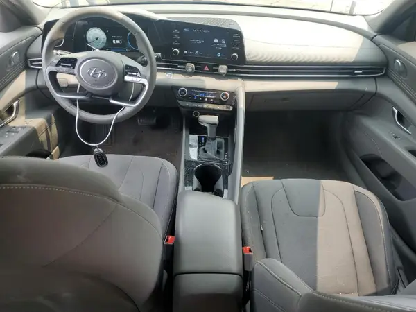 5NPLN4AG4MH005793 2021 HYUNDAI ELANTRA - Image 8