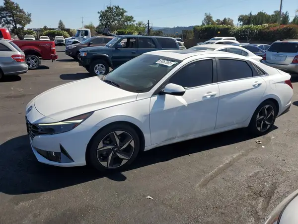 5NPLN4AG4MH013795 2021 HYUNDAI ELANTRA - Image 1