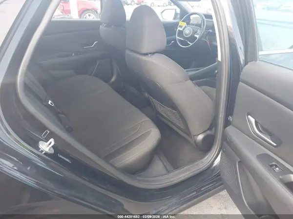 5NPLN4AG4NH058026 2022 HYUNDAI ELANTRA - Image 8
