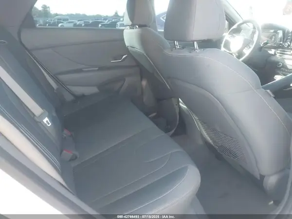 5NPLN4AG4NH063534 2022 HYUNDAI ELANTRA - Image 8
