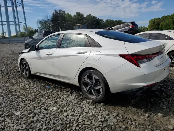 5NPLN4AG4NH072167 2022 HYUNDAI ELANTRA - Image 2