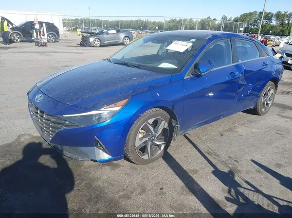 5NPLN4AG5NH067205 2022 HYUNDAI ELANTRA - Image 2