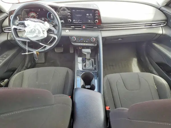 5NPLN4AG5NH067754 2022 HYUNDAI ELANTRA - Image 8