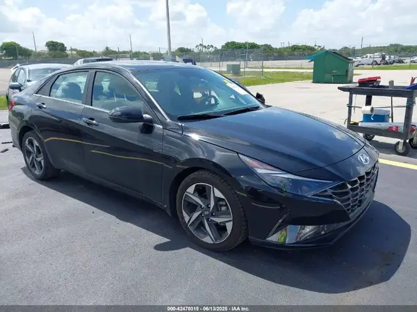 5NPLN4AG5NH073313 2022 HYUNDAI ELANTRA - Image 1