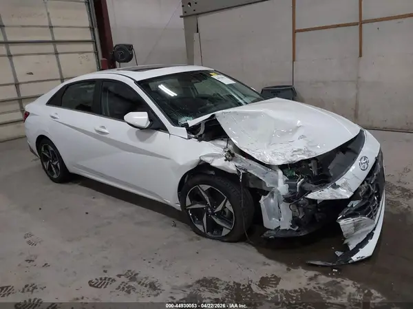 5NPLN4AG6NH055807 2022 HYUNDAI ELANTRA - Image 1