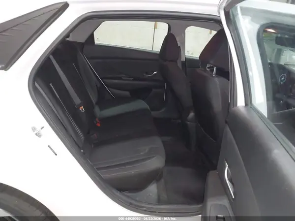 5NPLN4AG6NH055807 2022 HYUNDAI ELANTRA - Image 8