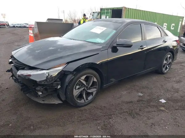 5NPLN4AG6NH056357 2022 HYUNDAI ELANTRA - Image 2
