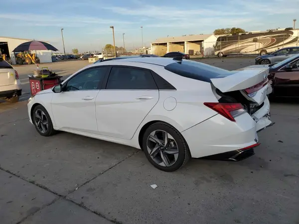 5NPLN4AG6NH067875 2022 HYUNDAI ELANTRA - Image 2